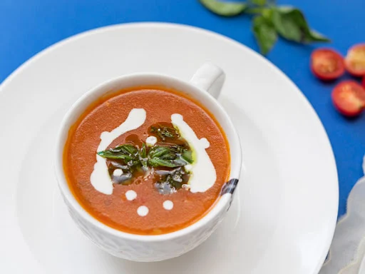 Tomato Basil Soup With 2 Pcs Garlic Bread