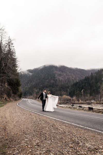 Jurufoto perkahwinan Nazar Prokopenko (nazarprokopenko). Foto pada 11 Mei 2021