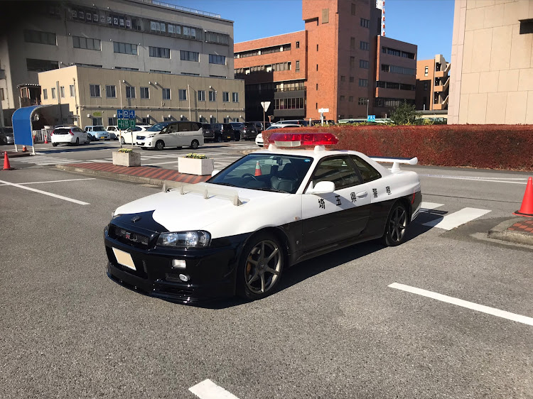 haruさんが投稿したスカイラインGT-R・R34GT-R・パトカー・たまたま遭遇に関するカスタム事例の投稿画像2枚目
