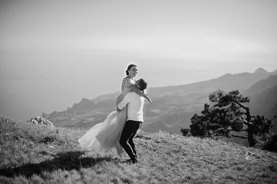 Wedding photographer Sveta Sukhoverkhova (svetasu). Photo of 15 September 2019