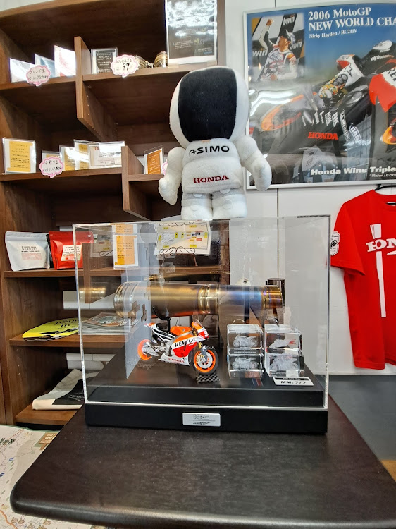 rc04zxt10さんが投稿したセンダボ・某フォロワーさんの亡き愛車と同じ？・道の駅あそ望の郷くぎの・南阿蘇・バイクに関するカスタム事例の投稿画像4枚目