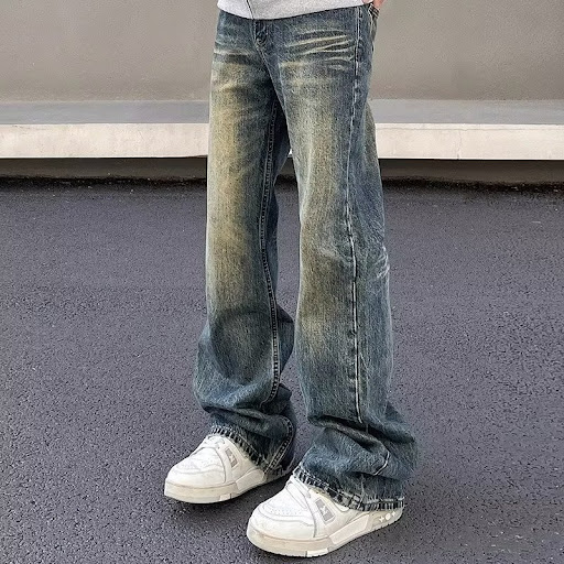 Title 2, American-style washed vintage jeans for men and...