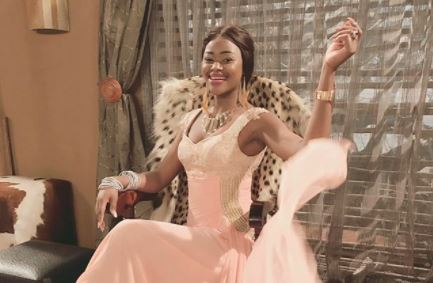 Azwi Rambuda plays Azwindini's fifth wife in SABC 2 drama Muvhango.