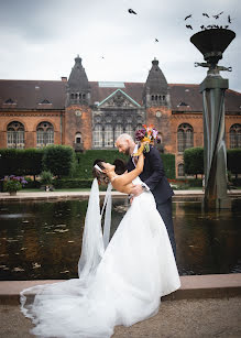 Fotografo di matrimoni Julia Byron (byron). Foto del 9 agosto 2023