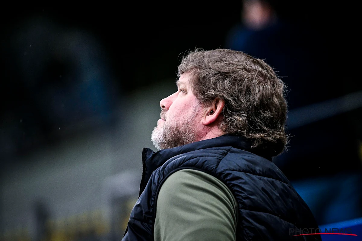 📷 Les supporters de Westerlo taquinent Hein Vanhaezebrouck après ses pleunicheries