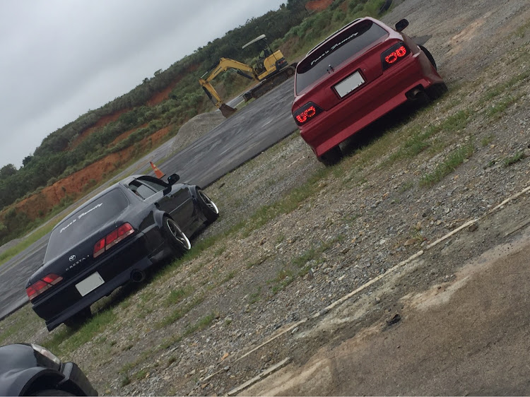 クレスタの沖縄・斜め後ろ・JZX100に関するカスタム事例の投稿画像1枚目