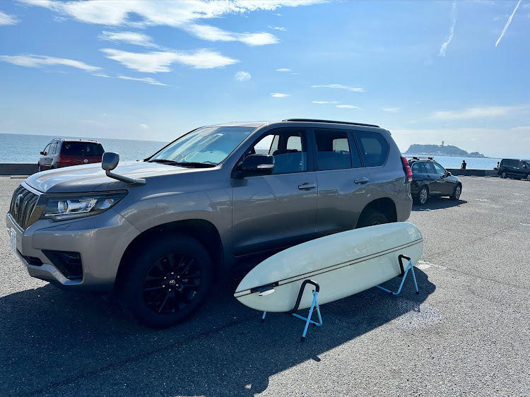 ランドクルーザープラドのPickUpCars2023・ドライブ・江ノ電・鎌倉高校前踏切・サーフィンに関するカスタム事例の投稿画像1枚目