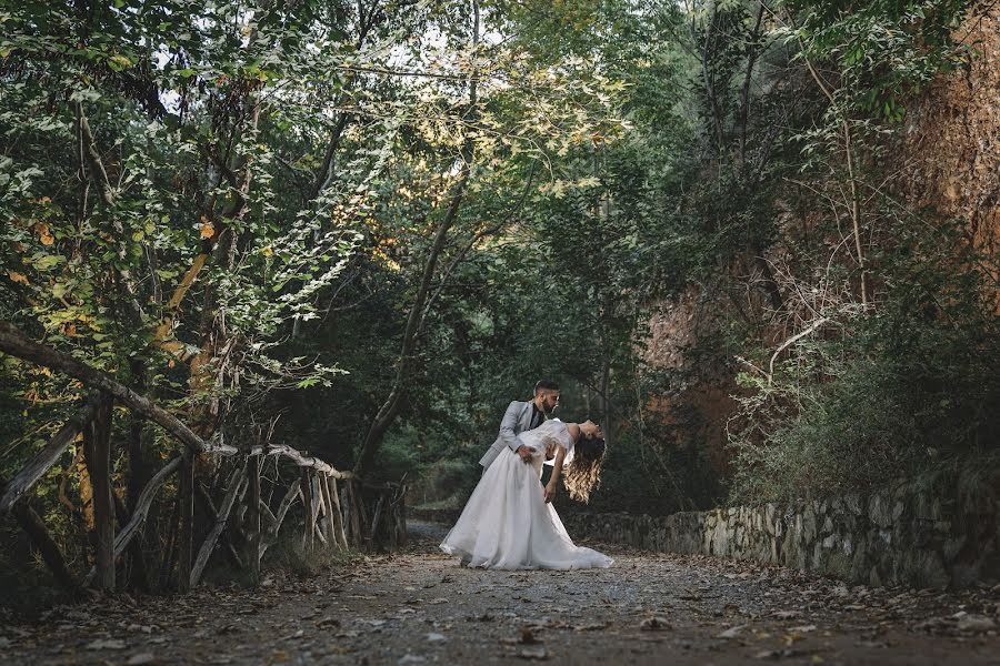 Wedding photographer Konstantinos Poulios (poulios). Photo of 19 October 2020