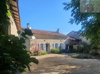 maison à Saint-Romain (16)