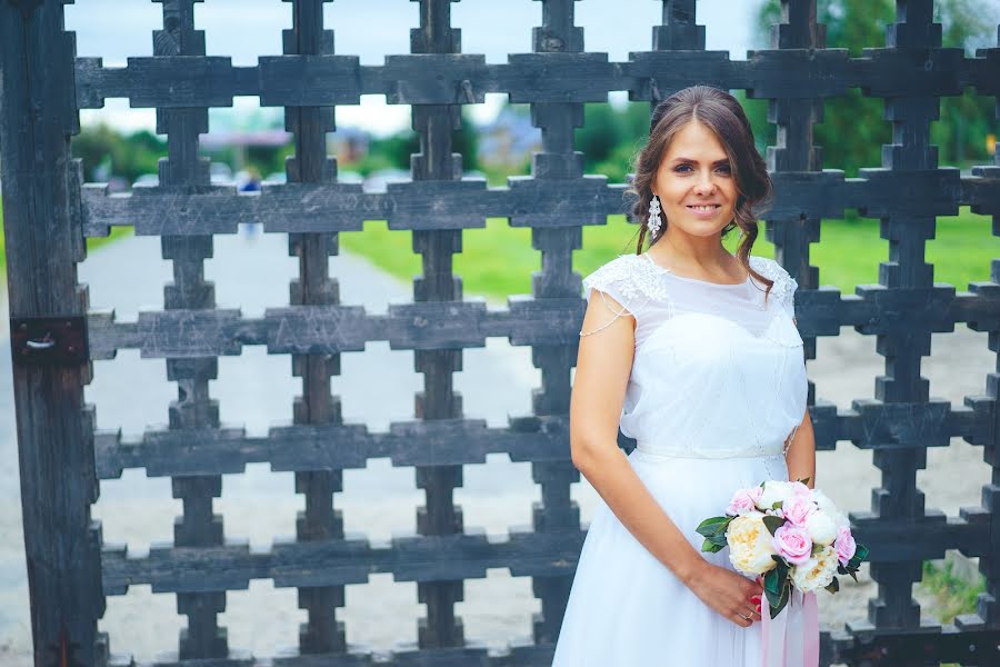 Fotógrafo de casamento Irina Samodurova (samodurova). Foto de 23 de outubro 2017