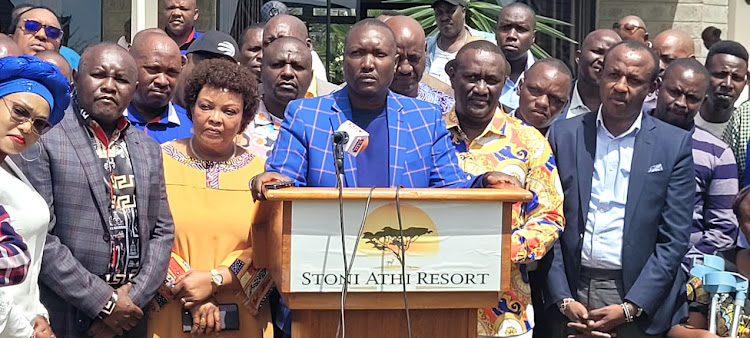 Wiper national organising secretary Robert Mbui addressing the press at Stoni Athi Resort in Athi River, Machakos County on Monday, May 23