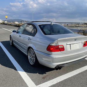 3シリーズ セダン E46