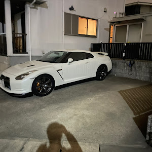 NISSAN GT-R R35