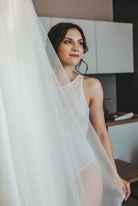 婚禮攝影師Olga Kozlova（romantic-studio）。2022 4月3日的照片