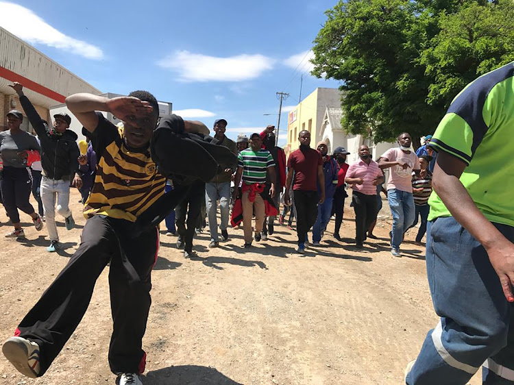 The Rise Middelburg Youth Movement held a protest action this morning, demanding answers from the municipality and construction contractors.