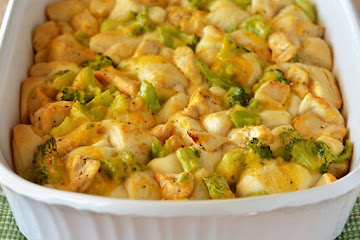 3-Ingredient Chicken and Broccoli Bubble-Up Bake