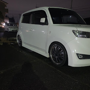 bB QNC21