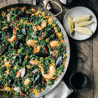 The Best Spanish Seafood Paella 🥘 Recipe