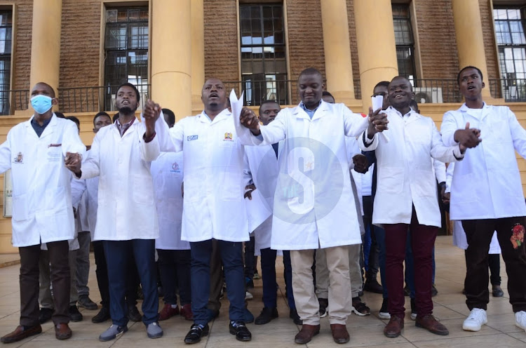 Kenya Environmental Health and Public Health Practitioners Union outside Milimani Law Courts regarding a court ruling touching on the registration of public health Union by Registrar of Trade Unions on May 22 2023.