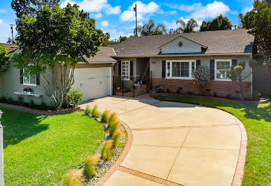 House with pool 1