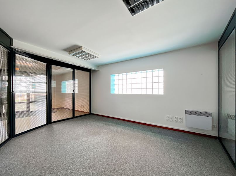 Location  locaux professionnels  70 m² à Montauban (82000), 962 €