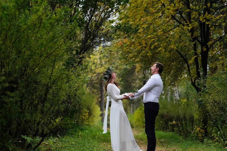 Wedding photographer Maksim Volkov (losfield). Photo of 26 April 2021