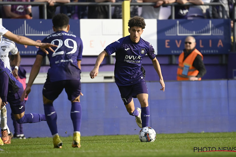 Théo Leoni n'a jamais pensé à partir : "Dans ma tête, c'était Anderlecht et rien d'autre"