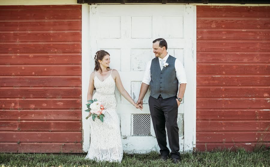 Fotografo di matrimoni Leah Sheridan (leahsheridan). Foto del 18 dicembre 2019