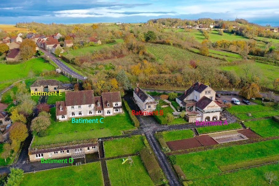 Vente propriété 30 pièces 1000 m² à Vézelay (89450), 1 300 000 €