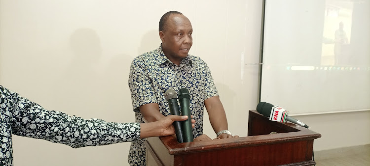 Water Resources Authority board chairperson David Murgor addresses stakeholders in Garissa on Wednesday