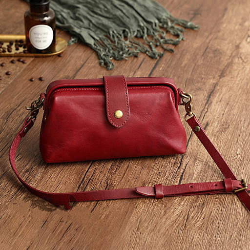 Title 3, Vegetable Tanned Leather Small Mouth Gold Shoul...