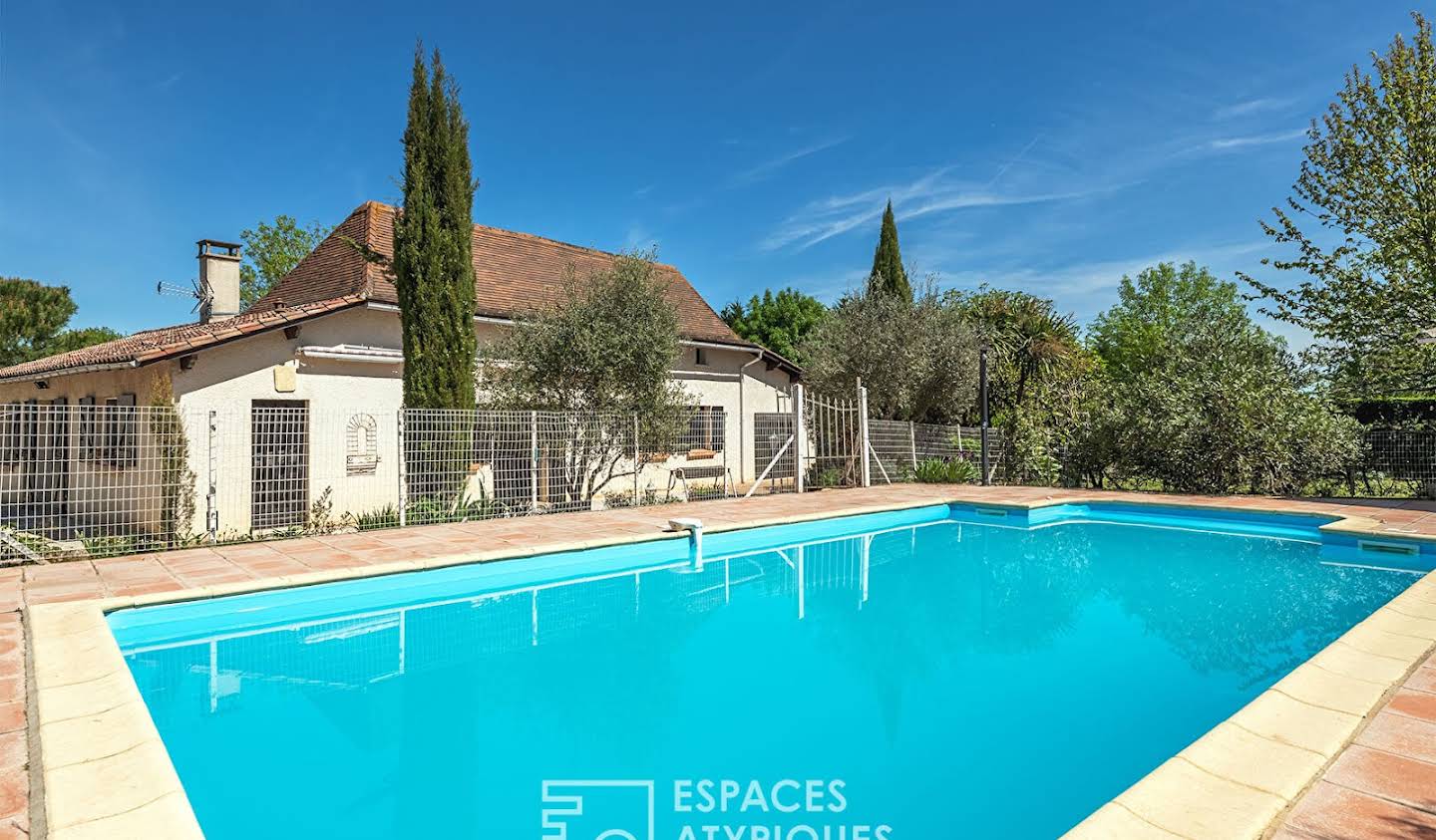 Maison avec piscine et terrasse Le Pizou