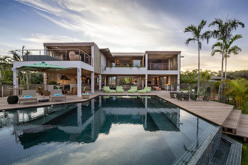 Maison avec piscine et jardin 1