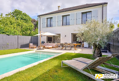 House with pool and terrace 19