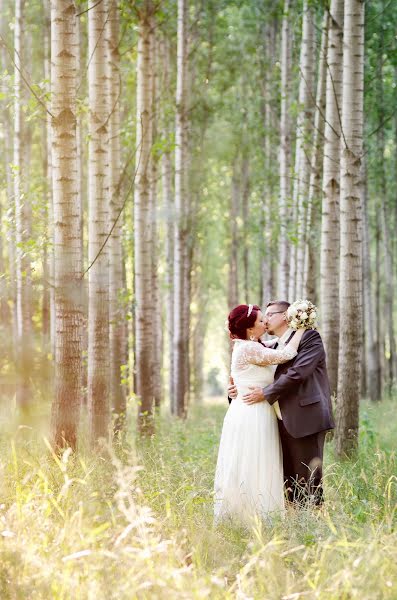 Fotografo di matrimoni Anett Bakos (anettphoto). Foto del 10 maggio 2017