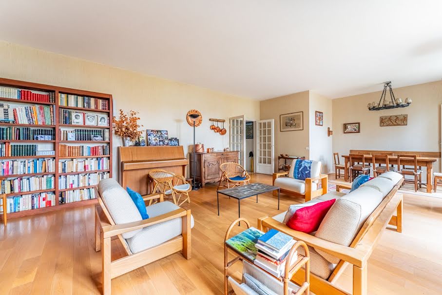 Vente appartement 5 pièces 110 m² à Saint-Germain-en-Laye (78100), 950 000 €