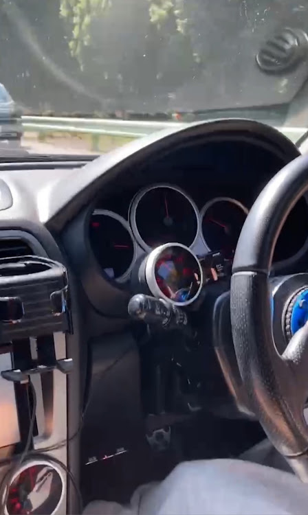 インプレッサ WRX STIのお山へGO・暑い🫠・インプはいいぞ〜・スタバ・破壊魔現るに関するカスタム事例の投稿画像4枚目