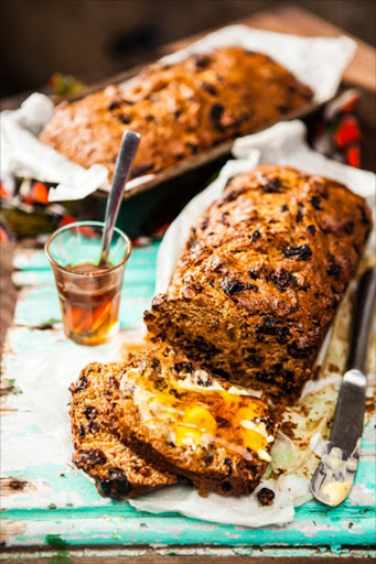 Quick Irish barmbrack (fruity tea loaf) The original Irish barmbrack is much like a yeast loaf sweetened with a sprinkling of dried cake fruit — a bit like South African raisin bread. Traditionally served toasted with afternoon tea, this version is a quick one made with baking powder and a wee drop of whiskey.