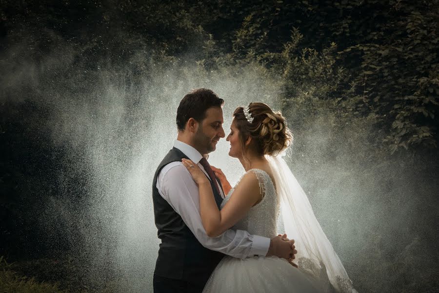 Jurufoto perkahwinan Ahmet Koç (ahmt). Foto pada 14 September 2021