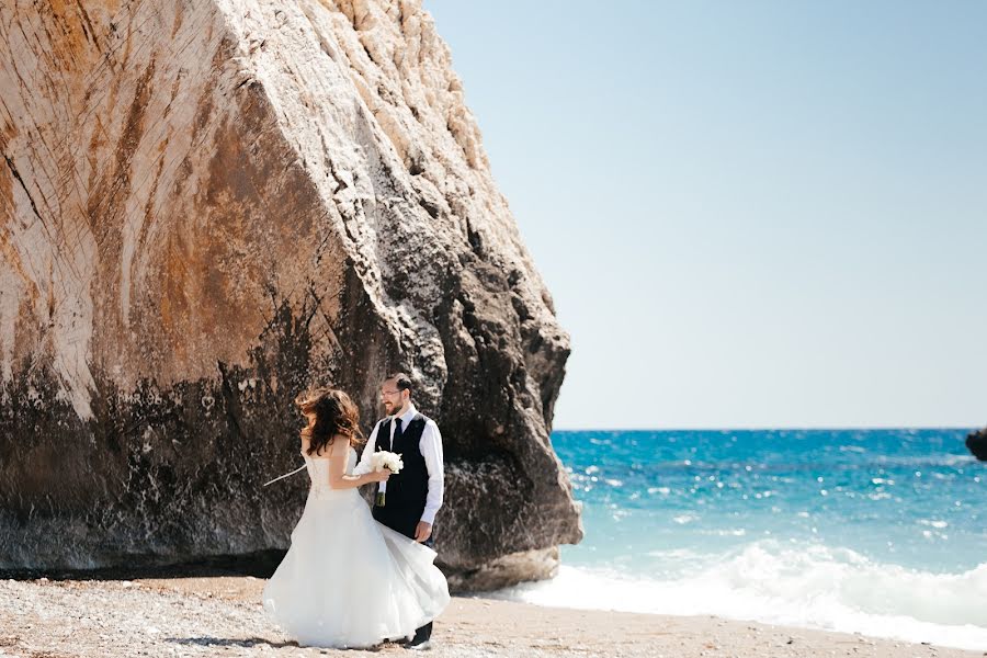 Fotografo di matrimoni Tina Yalova (tinayalovaphoto). Foto del 3 dicembre 2022