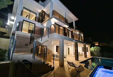 Villa with pool and terrace 4