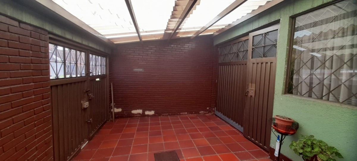 Casa En Venta - Alamos Norte, Bogota