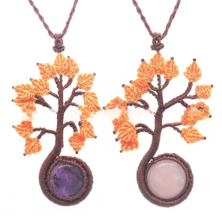 Ciondolo Albero della Vita rotondo in cristallo naturale, tessuto a mano, moda. Porta fortuna e connessione spirituale.
