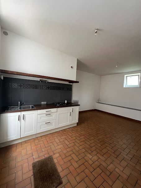 Location  appartement 3 pièces 40.2 m² à Angouleme (16000), 525 €