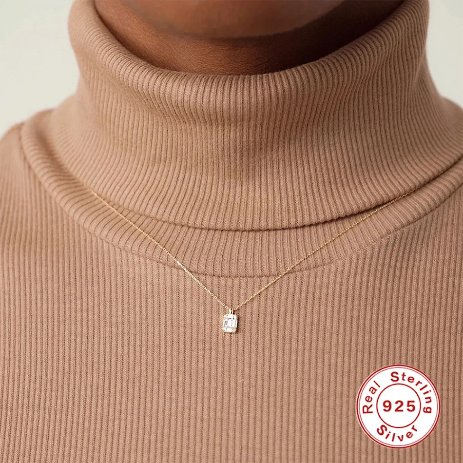 Collier Femme Simple et Tendance. Élégant et polyvalent, parfait pour rehausser votre style quotidien et ajouter une touche unique à votre look.