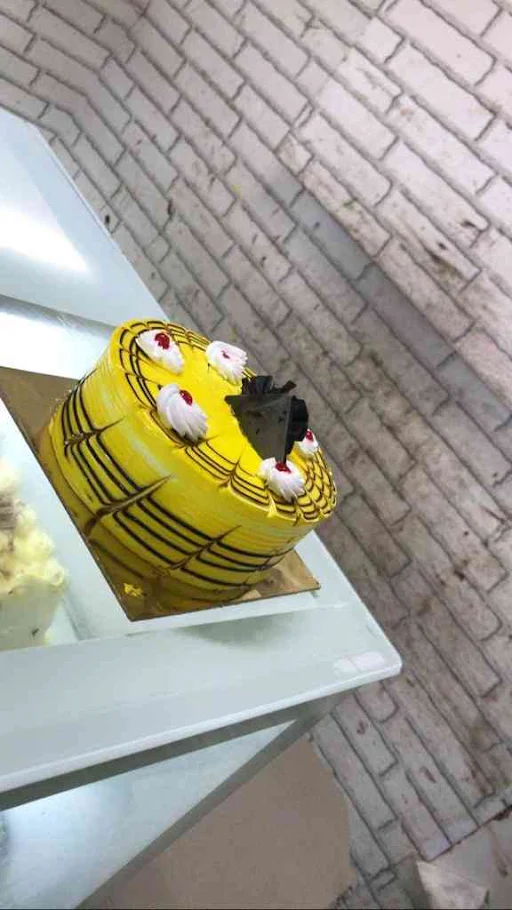 Pineapple Delight Cake�