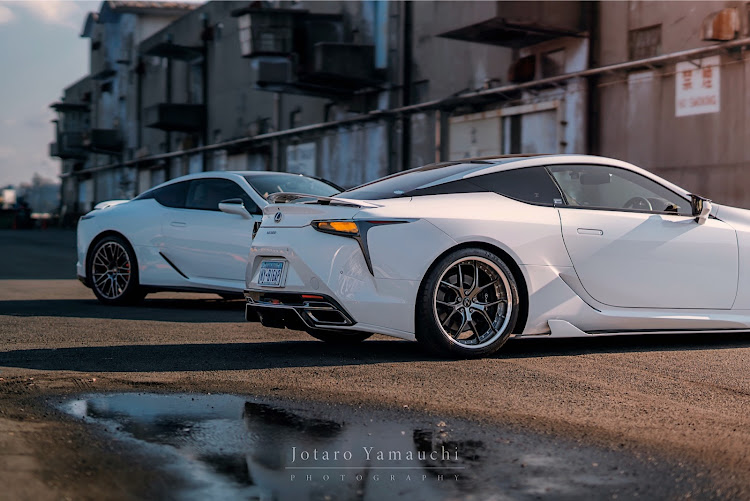 LCのLC500・レクサス・コラボ撮影・稲永埠頭・クーペに関するカスタム事例の投稿画像1枚目