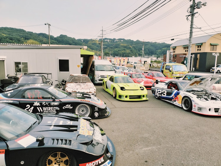 RX-7のLIBERTYWALK・fd3s・RX-7・トーヨータイヤ・9月もよろしくお願いします。に関するカスタム事例の投稿画像2枚目