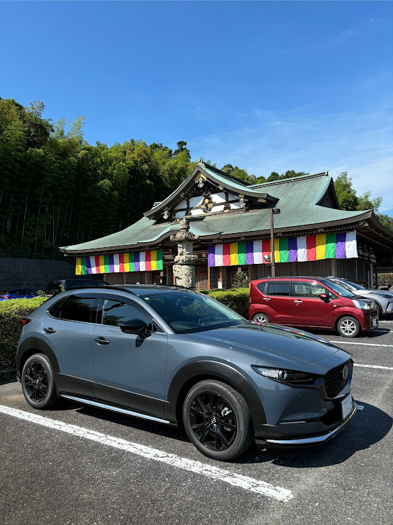 CX-30のポリメタルグレーメタリック・CX-30・洗車したい・熱中症警戒アラート発令中🥵・レトロスポーツエディションに関するカスタム事例の投稿画像1枚目