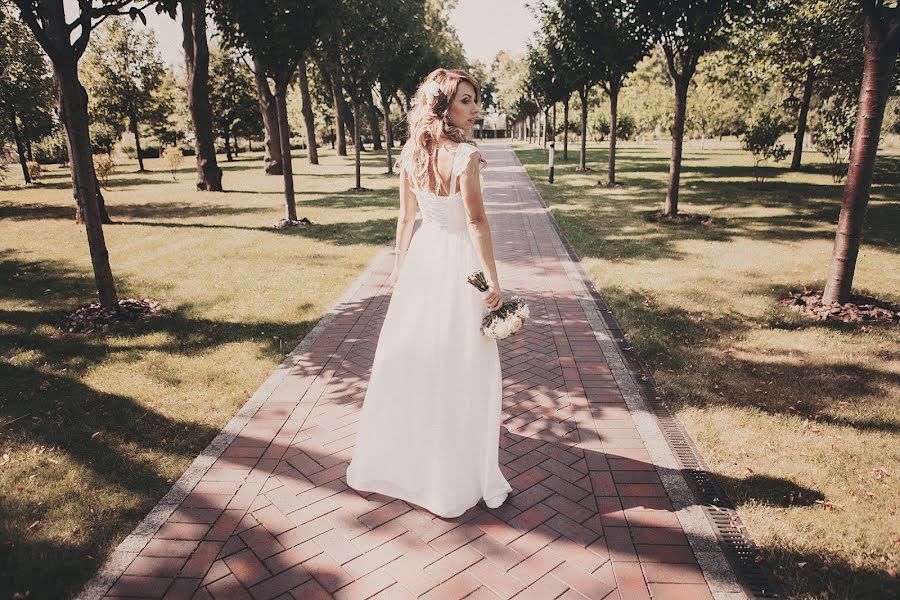 Fotógrafo de casamento Denis Polulyakh (poluliakh). Foto de 4 de novembro 2015